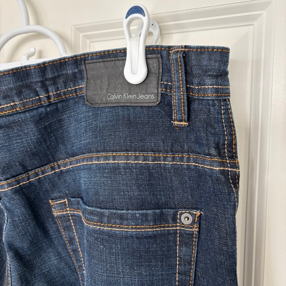 Calvin Klein Men's Slim-Straight low rise Jeans 38 30 - Picture 3 of 7